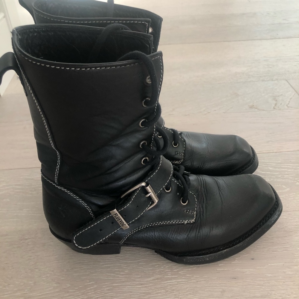 John Fluevog EARL OF WARWICKS
COVENTRY boots